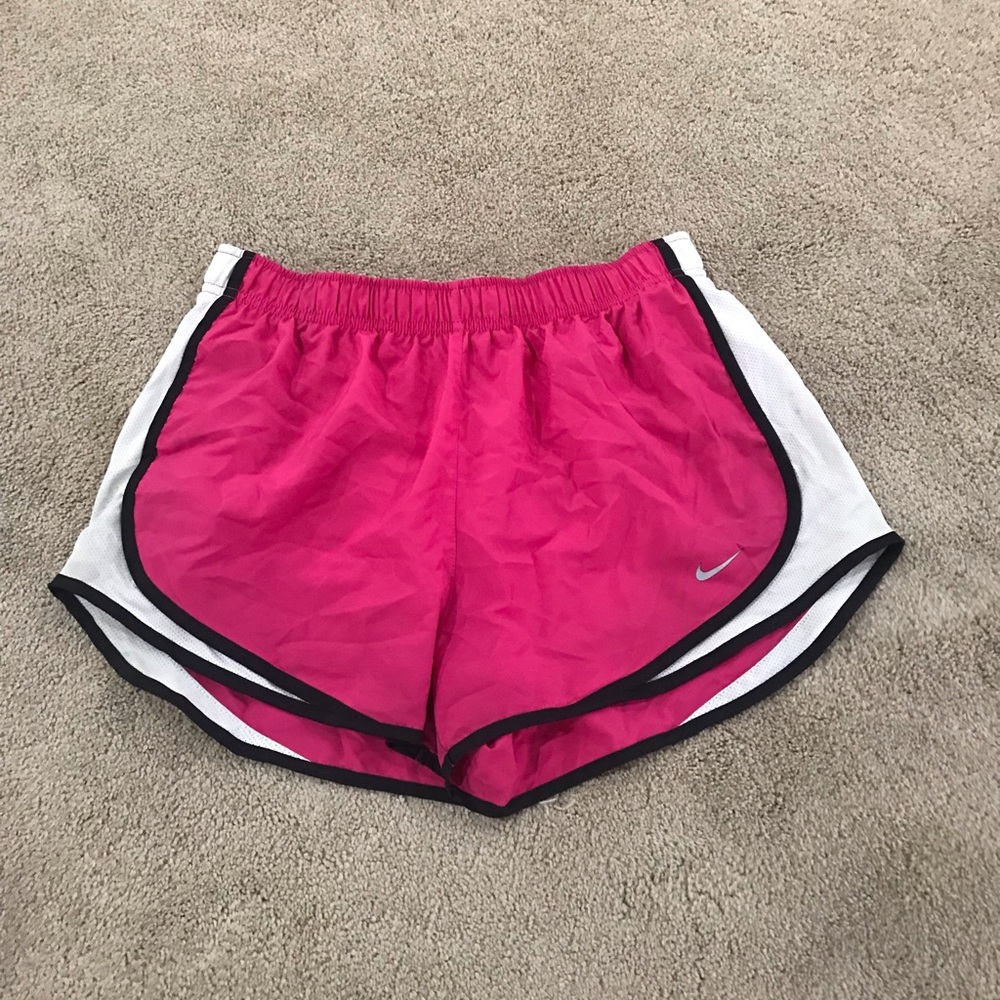 Nike Women’s Tempo Shorts, L